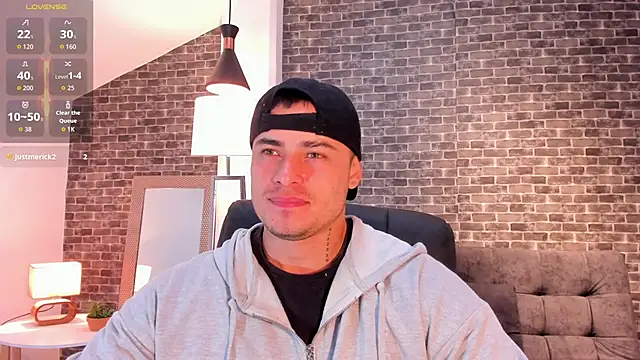 Snapshot of connorsmiith chatting on October 13, 11:16 am connorsmiith online show from October 13, 11:16 am