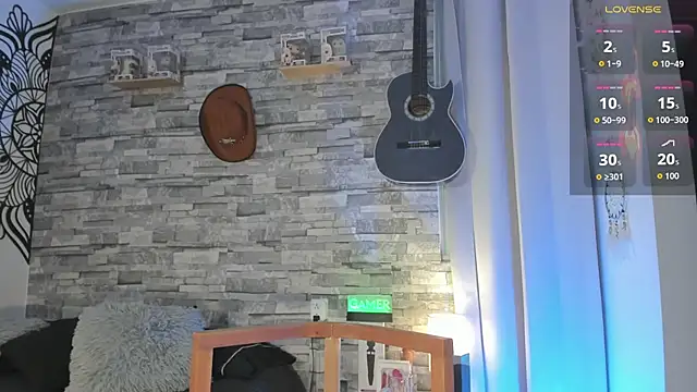 Snapshot of connorsmiith chatting on October 23, 10:46 pm connorsmiith online show from October 23, 10:46 pm