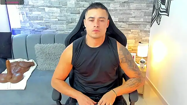 Snapshot of connorsmiith chatting on September 23, 12:15 pm connorsmiith online show from September 23, 12:15 pm