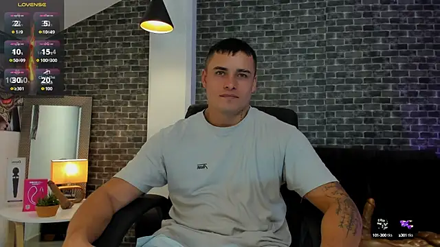 Snapshot of connorsmiith chatting on September 15, 12:35 am connorsmiith online show from September 15, 12:35 am