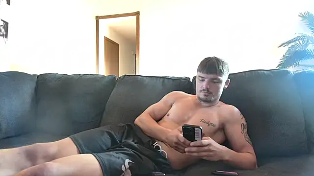 derekmontana2 online show from July 5, 11:45 pm