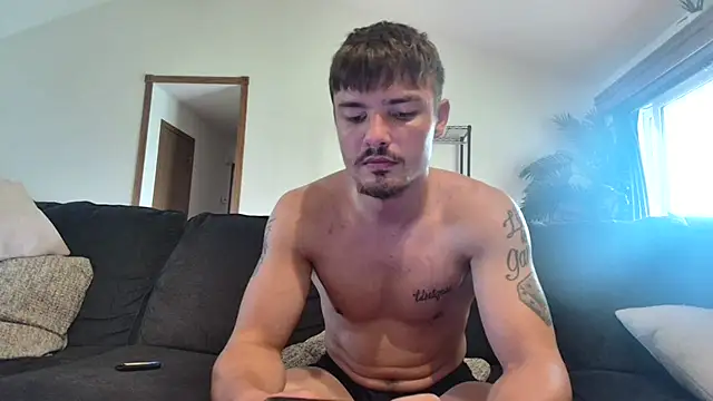 derekmontana2 online show from August 4, 10:58 pm