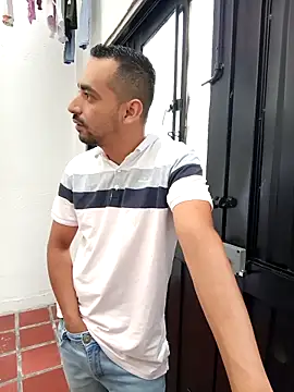 stivenlujan69 online show from March 6, 8:06 pm