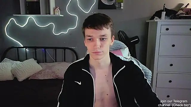 Lewis and Marta online show from November 6, 3:31 am