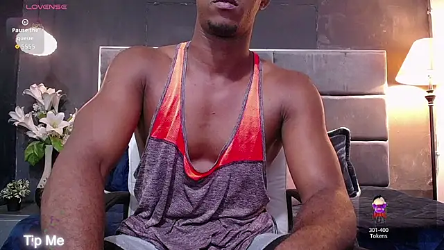 blackbignude online show from October 19, 1:54 am