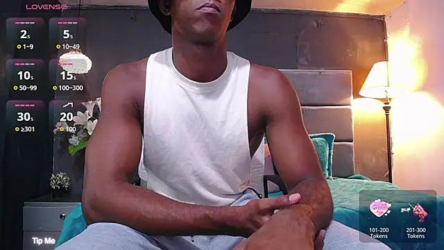 blackbignude online show from November 8, 1:53 am