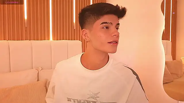 Dulcey  online show from March 15, 4:53 am