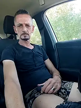 Snapshot of fabius720 chatting on October 13, 10:21 am fabius720 online show from October 13, 10:21 am