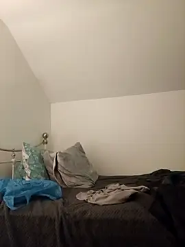 Snapshot of cameron334 chatting on October 10, 11:08 pm cameron334 online show from October 10, 11:08 pm