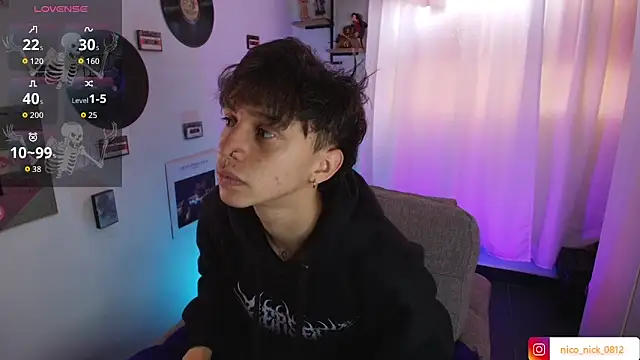 Snapshot of Nick_Bangover_ chatting on September 8, 6:18 pm Nick Bangover  online show from September 8, 6:18 pm