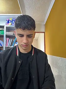 AdrianRinaldi online show from May 29, 1:54 pm