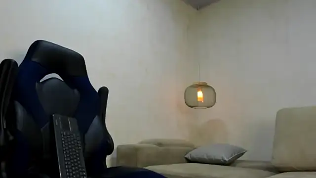 Snapshot of Bellion_grant chatting on September 23, 1:38 am Bellion grant online show from September 23, 1:38 am