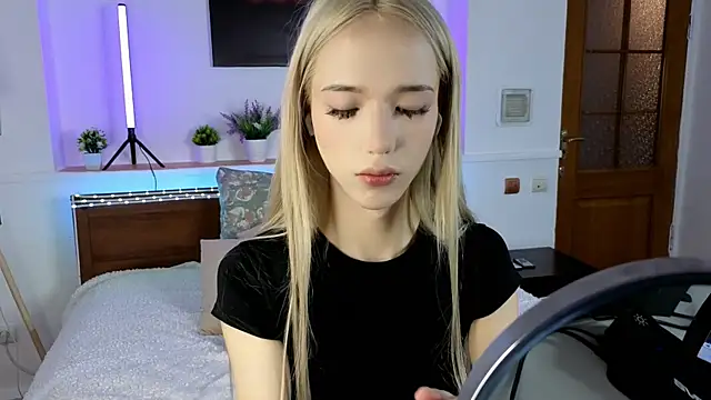 okerriella online show from April 10, 9:49 am