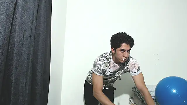 Penelope77 online show from October 18, 6:18 am