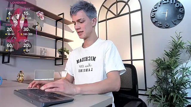 nicktorn online show from October 4, 12:43 pm