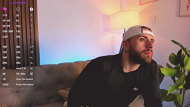 Maximo Wolff online show from February 23, 10:33 pm