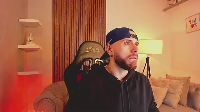 Maximo Wolff online show from January 9, 9:20 pm