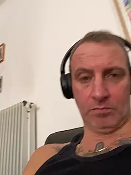 Maurinho3005 online show from March 3, 12:34 pm