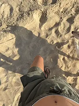 Snapshot of haramnarab chatting on October 28, 12:29 pm haramnarab online show from October 28, 12:29 pm