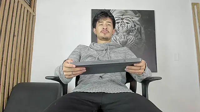 DimitriDeluxe online show from October 16, 7:44 pm