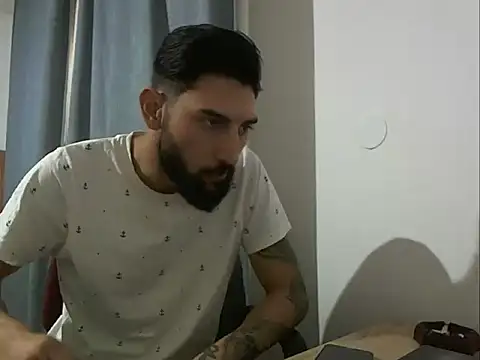 Alexgrc13 online show from October 4, 6:07 am