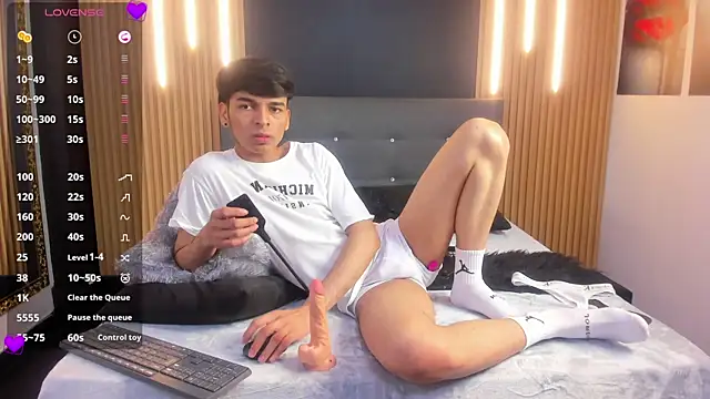 OnlyJos online show from October 10, 7:51 pm