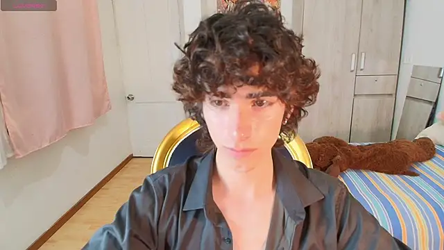 Nude Boy18 online show from November 25, 4:14 am