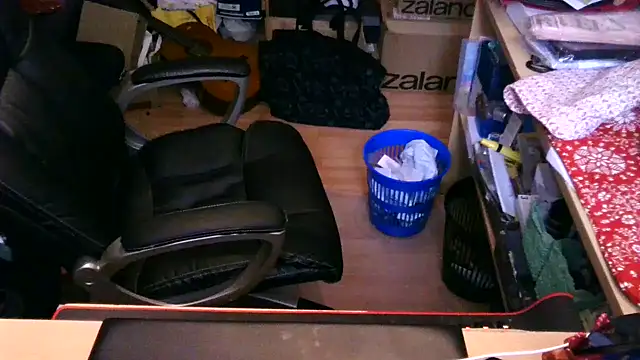 Snapshot of fuckFlo_1 chatting on September 27, 8:56 am fuckFlo 1 online show from September 27, 8:56 am