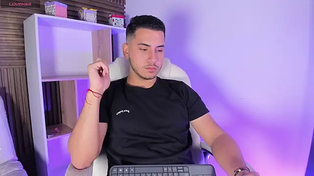 Axel grey  online show from October 18, 2:11 pm