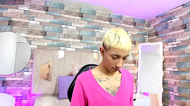 CYRUS TAY online show from May 26, 12:01 pm