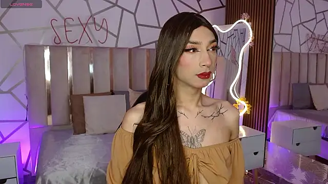 CYRUS TAY online show from March 21, 12:31 pm