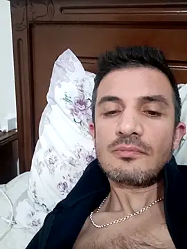 Snapshot of OGUZOZAN chatting on November 2, 12:15 am OGUZOZAN online show from November 2, 12:15 am