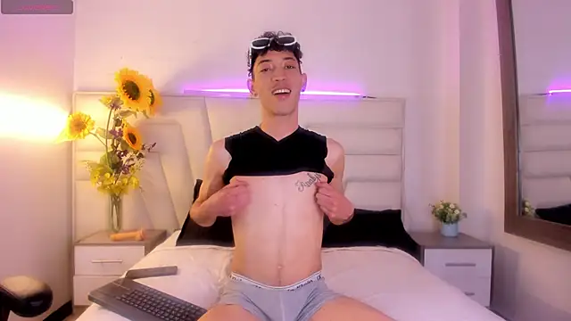 Ashton Myers online show from September 19, 8:19 pm