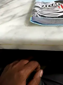 hotboy43339 online show from September 21, 8:36 am