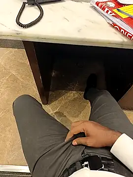 hotboy43339 online show from October 16, 5:21 pm