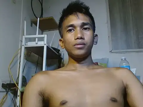 charlie0728 online show from August 4, 10:21 am