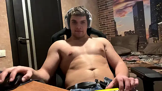 MusclePhantom online show from March 8, 8:24 pm