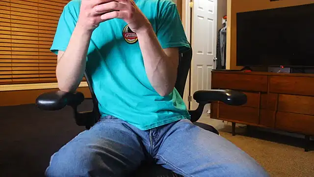 jjjjjfive online show from April 6, 3:36 am