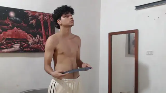 alice julls online show from November 25, 8:44 pm