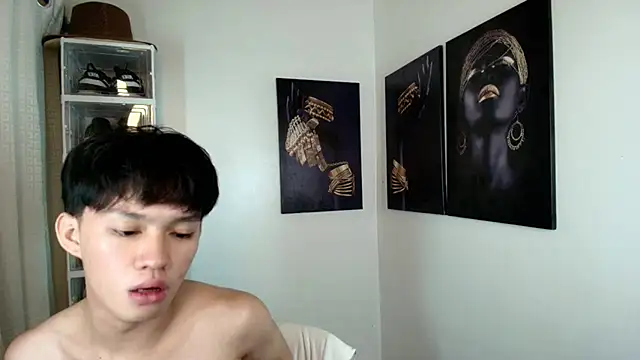 urasiantwinkbigcock online show from September 27, 7:28 am