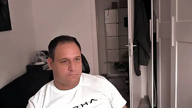 djimboxxx84 online show from August 9, 5:19 pm