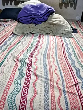 Snapshot of bad_wolf28 chatting on October 6, 3:49 pm bad wolf28 online show from October 6, 3:49 pm