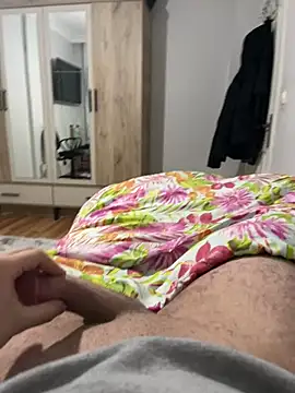 Erenn9972 online show from January 18, 7:05 pm