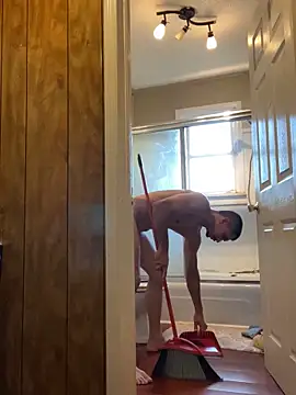 Snapshot of SlimSexxxy69 chatting on October 7, 10:47 pm SlimSexxxy69 online show from October 7, 10:47 pm