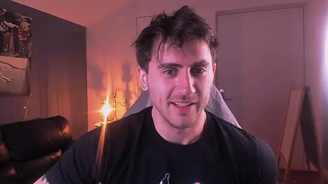 Snapshot of Oscar_Miller_ chatting on September 19, 9:25 pm Oscar Miller  online show from September 19, 9:25 pm