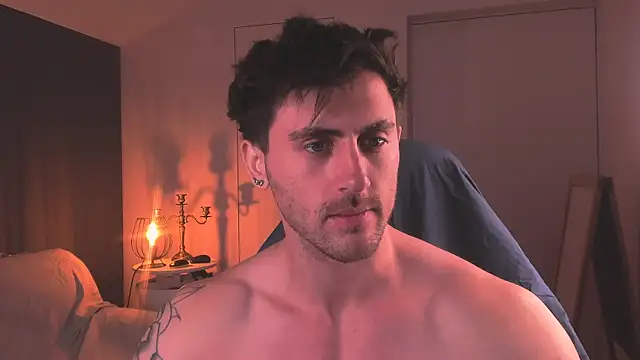 Snapshot of Oscar_Miller_ chatting on September 20, 9:26 pm Oscar Miller  online show from September 20, 9:26 pm