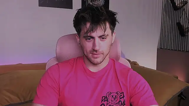 Snapshot of Oscar_Miller_ chatting on September 11, 9:03 pm Oscar Miller  online show from September 11, 9:03 pm