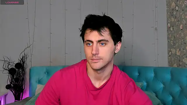 Oscar Miller  online show from February 6, 10:17 pm