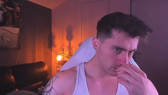 Snapshot of Oscar_Miller_ chatting on October 11, 9:30 pm Oscar Miller  online show from October 11, 9:30 pm