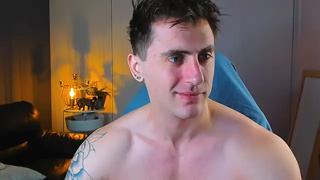 Snapshot of Oscar_Miller_ chatting on October 22, 8:56 pm Oscar Miller  online show from October 22, 8:56 pm